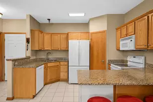 5985 Rowland Rd, Minnetonka, MN 55343 - Photo 4