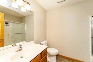 2827 Oakview Dr NE, Rochester, MN 55906 - Photo 36