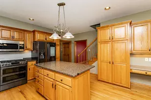 2827 Oakview Dr NE, Rochester, MN 55906 - Photo 14