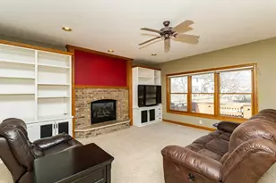 2827 Oakview Dr NE, Rochester, MN 55906 - Photo 8