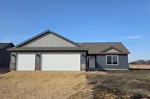 641 Third St E, Gaylord, MN 55334 - Photo 1