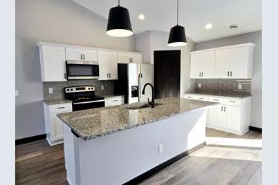 641 3rd Street E, Gaylord, MN 55334 - Photo 2