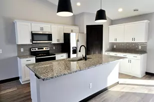 641 Third St E, Gaylord, MN 55334 - Photo 2