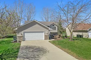 1274 Sunburst Way SE, Hutchinson, MN 55350 - Photo 2