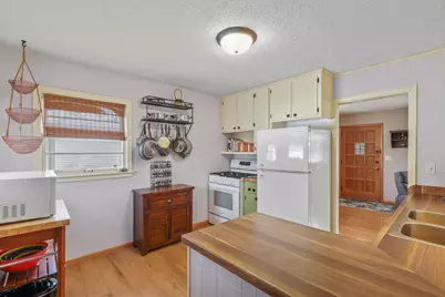 8206 Aldrich Avenue S, Bloomington, MN 55420 - Photo 6