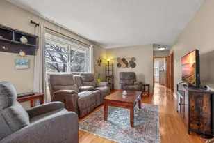 8206 Aldrich Ave S, Bloomington, MN 55420 - Photo 4