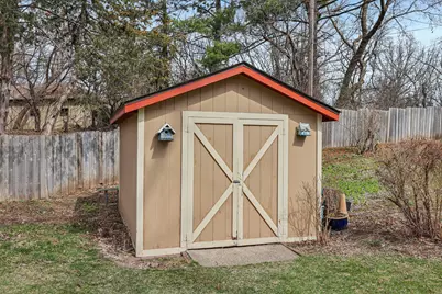 2639 Cedar Crest Road E, Minnetonka, MN 55305 - Photo 44