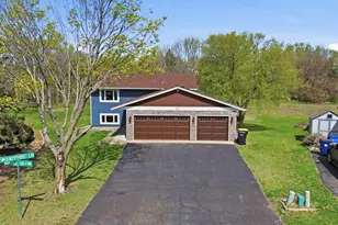 1917 Heritage Dr, Shakopee, MN 55379 - Photo 1