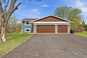 1917 Heritage Dr, Shakopee, MN 55379 - Photo 2