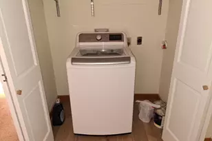 1181 Edgcumbe Rd, Saint Paul, MN 55105 - Photo 14