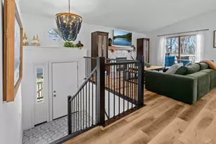 207 Galtier Pl, Shoreview, MN 55126 - Photo 4