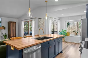 207 Galtier Pl, Shoreview, MN 55126 - Photo 8