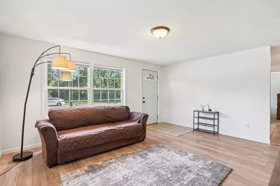 1524 Arlington Avenue E, Saint Paul, MN 55106 - Photo 2