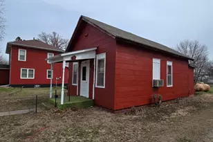 101 S 1st St, Kiester, MN 56051 - Photo 4