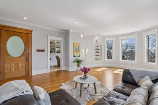 11 Summit Ct, Saint Paul, MN 55102 - Photo 10