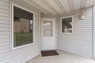 2136 49th Way E, Inver Grove Heights, MN 55077 - Photo 2