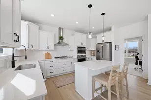 748 Longmeadow Ln, Waconia, MN 55387 - Photo 6