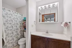 10531 Cedar Lake Rd, Minnetonka, MN 55305 - Photo 20