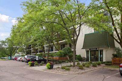 10531 Cedar Lake Road #212, Minnetonka, MN 55305 - Photo 2