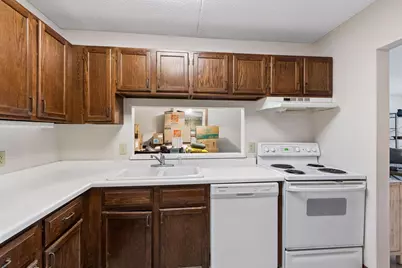 10531 Cedar Lake Road #212, Minnetonka, MN 55305 - Photo 6