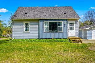 2 Park Dr W, Circle Pines, MN 55014 - Photo 2