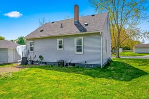 2 Park Dr W, Circle Pines, MN 55014 - Photo 30
