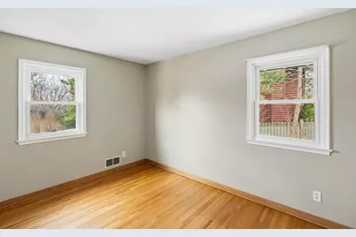 303 Roma Avenue, Roseville, MN 55113 - Photo 14