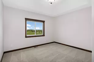 19966 Hiawatha Ct, Lakeville, MN 55044 - Photo 16