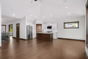 19966 Hiawatha Ct, Lakeville, MN 55044 - Photo 8