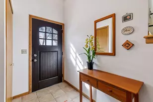 5764 W 136th Ct, Savage, MN 55378 - Photo 4