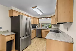 10302 Toledo Cir, Bloomington, MN 55437 - Photo 12