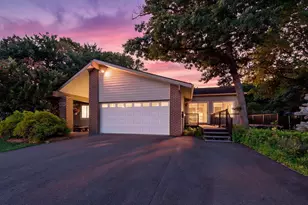 10302 Toledo Cir, Bloomington, MN 55437 - Photo 2