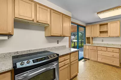 10302 Toledo Circle, Bloomington, MN 55437 - Photo 14