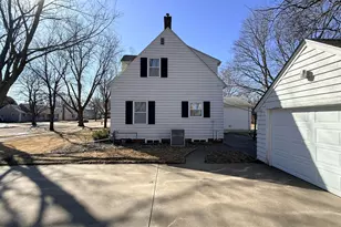 721 7th St, Walnut Grove, MN 56180 - Photo 6