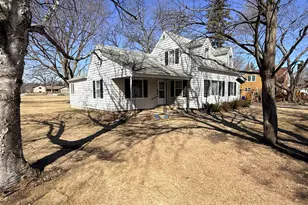 721 7th St, Walnut Grove, MN 56180 - Photo 2