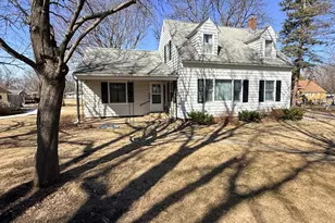 721 7th St, Walnut Grove, MN 56180 - Photo 1