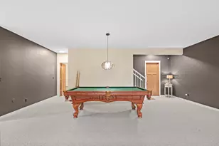 2710 Red Splendor Cir E, Maplewood, MN 55119 - Photo 32