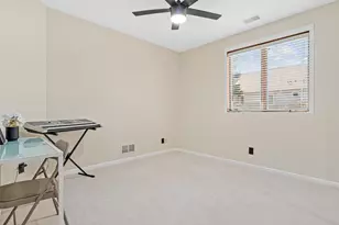 2710 Red Splendor Cir E, Maplewood, MN 55119 - Photo 28