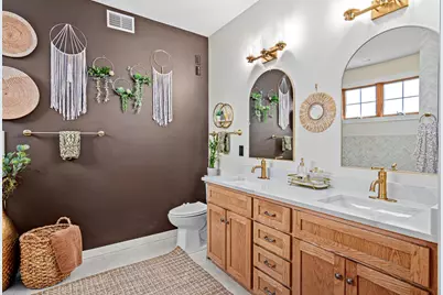 2710 Red Splendor Circle E, Maplewood, MN 55119 - Photo 26