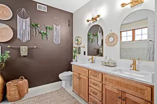 2710 Red Splendor Cir E, Maplewood, MN 55119 - Photo 26