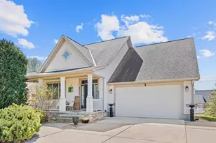 2710 Red Splendor Cir E, Maplewood, MN 55119 - Photo 2