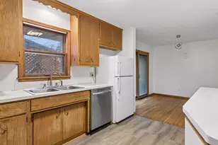 2637 5th Ave E, North Saint Paul, MN 55109 - Photo 10