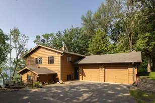 38276 N Eagle Lake Rd, Battle Lake, MN 56515 - Photo 2