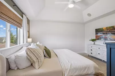 2378 Manuela Drive, Chaska, MN 55318 - Photo 32