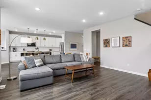 1038 Siesta Dr, Woodbury, MN 55129 - Photo 22