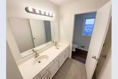 9429 Harkness Avenue S, Cottage Grove, MN 55016 - Photo 6