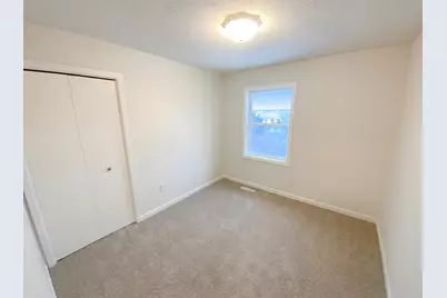 9429 Harkness Avenue S, Cottage Grove, MN 55016 - Photo 12