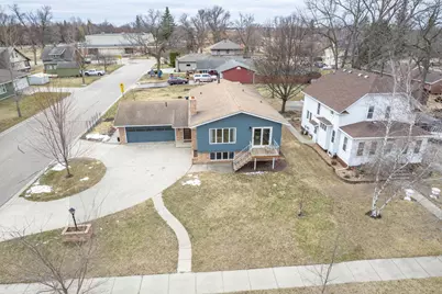 417 E Division Street, Elbow Lake, MN 56531 - Photo 2