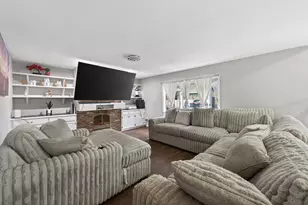 2346 Heights Ave E, Maplewood, MN 55119 - Photo 12