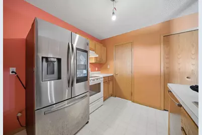 14748 Excelsior Lane #10, Apple Valley, MN 55124 - Photo 6